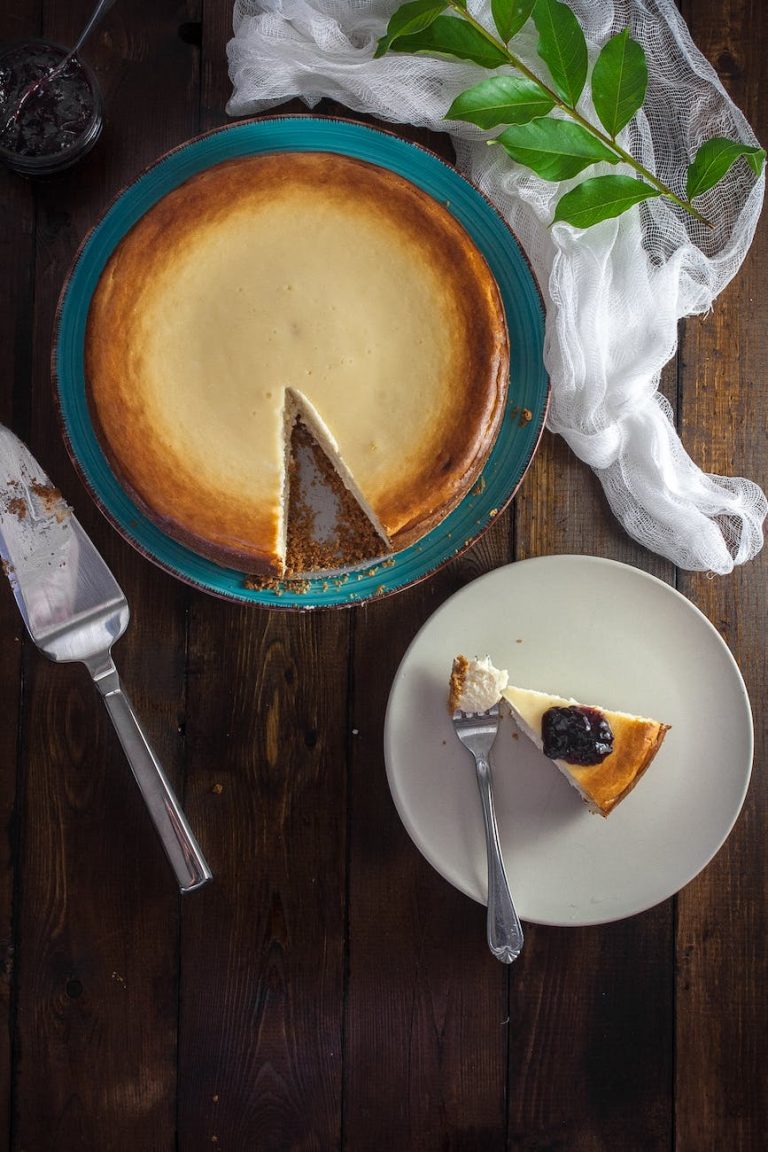 Indulgent Treats: Exploring Decadent Desserts and Sweet Delights for US Food Lovers 